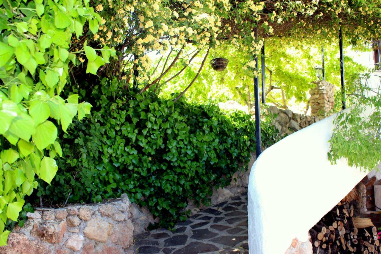 Huelma Alojamiento Rural El Agueelo מראה חיצוני תמונה
